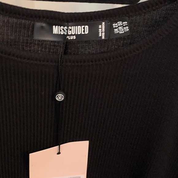 Missguided Plus ribbed smock dress with frill sleeve in black - Picture 4 of 4